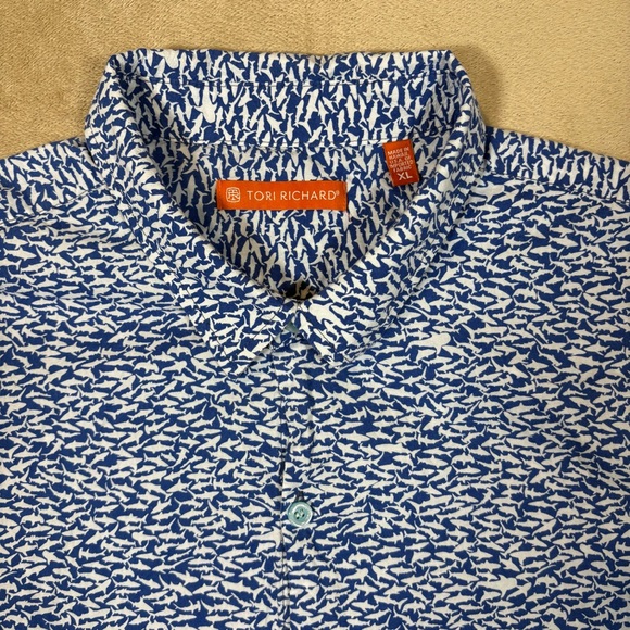 Tori Richard "Shark Tank" AOP Hawaiian Cotton Button Down Mens XL - Picture 2 of 6